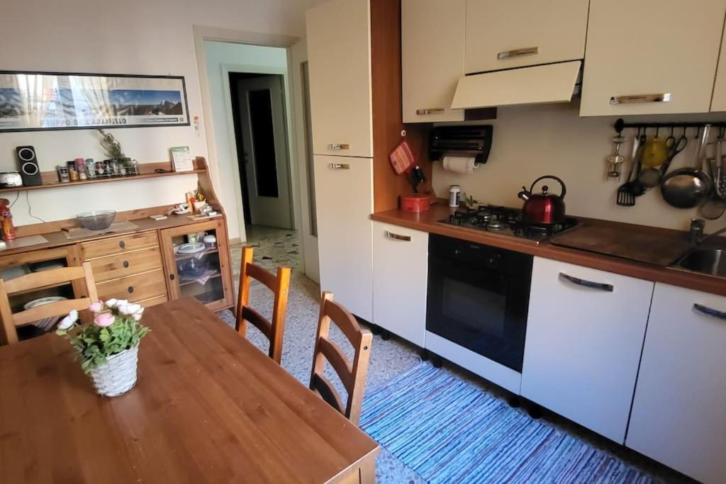 La Casa Di Lucia: Grande Appartamento Con Balcone Brescia Esterno foto